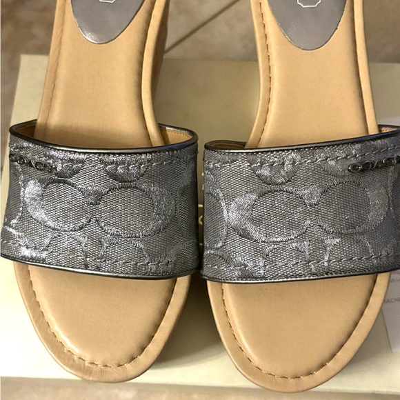 Authentic NIB COACH JOANE A8109 Silver Size 7 $150 - Picture 5 of 7